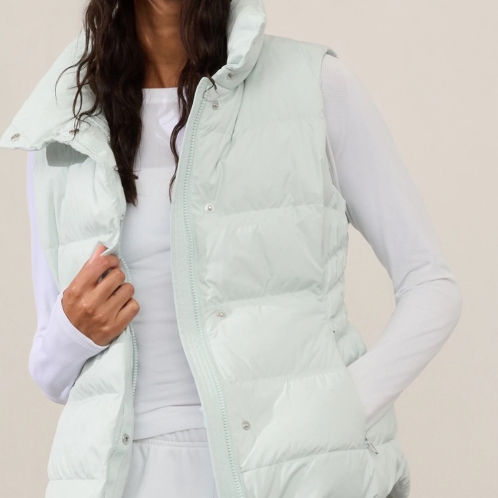 NWT Athleta Downtown Puffer Vest